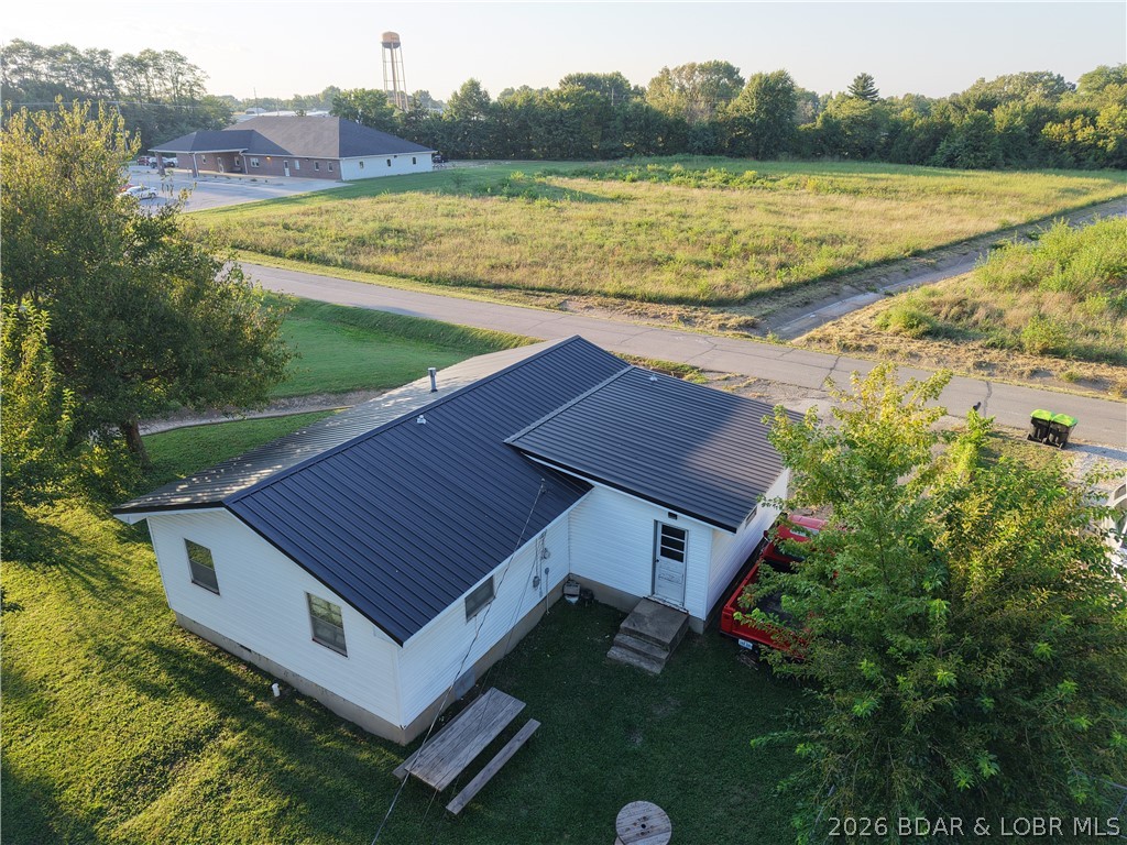 1102 Clay Street Property Photo 2