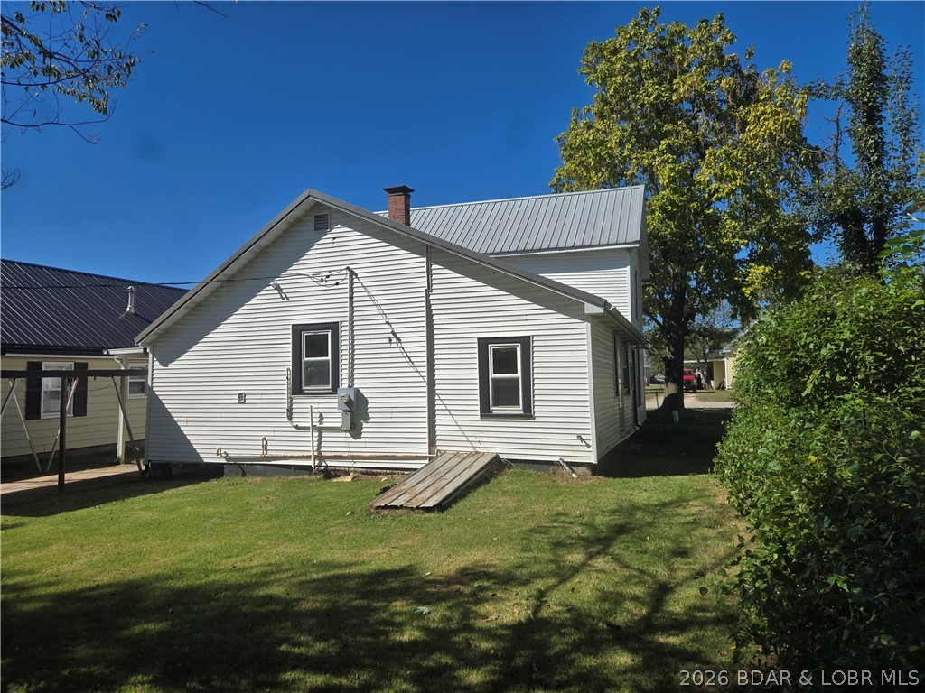 208 Main Property Photo 6