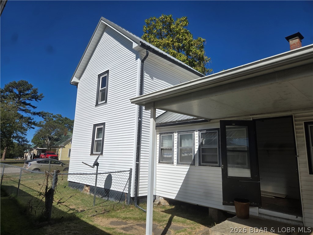 208 Main Property Photo 13
