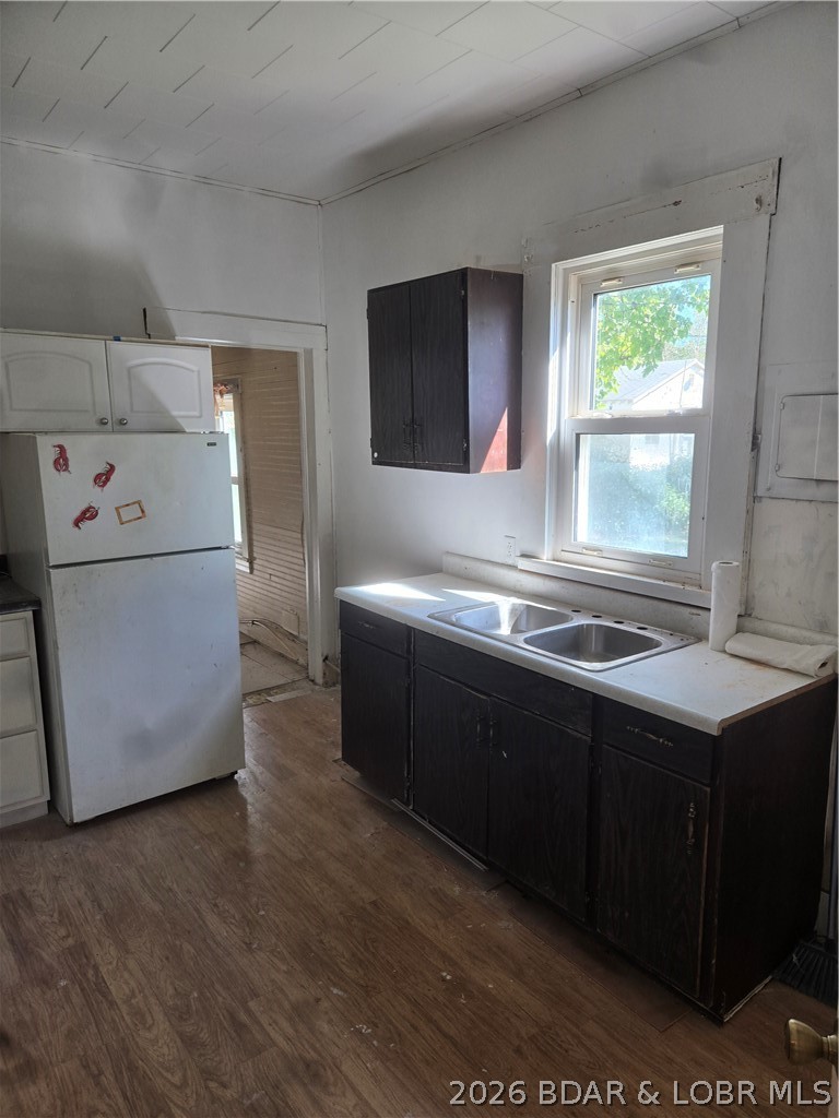 208 Main Property Photo 28