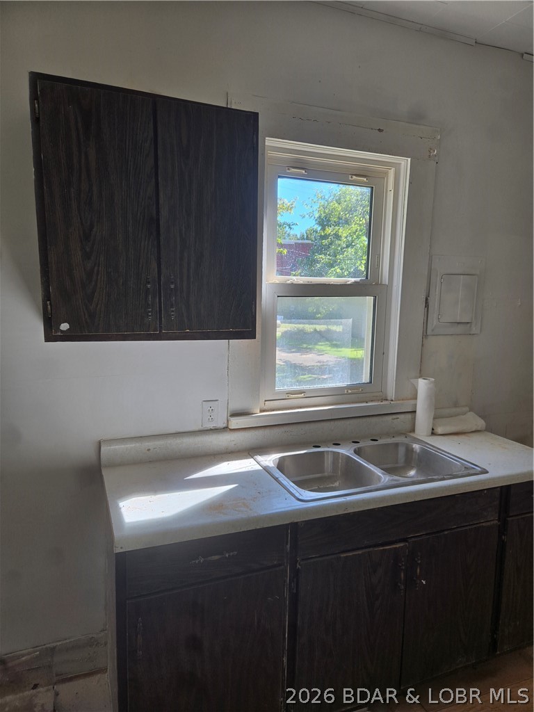 208 Main Property Photo 29