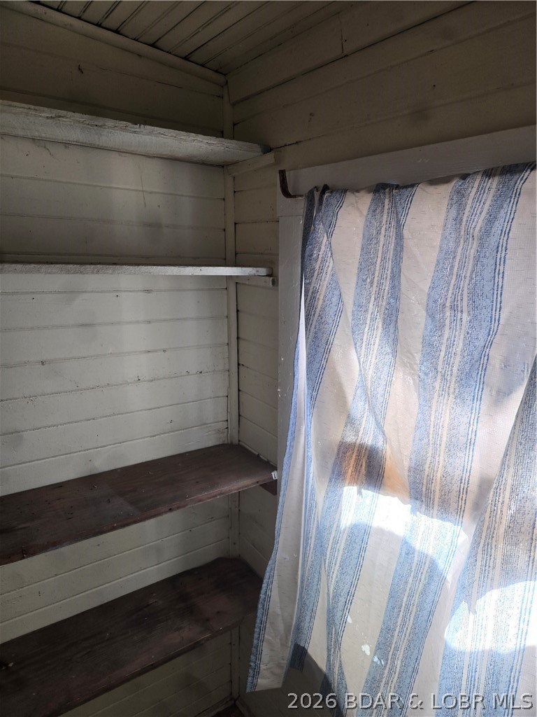 208 Main Property Photo 33