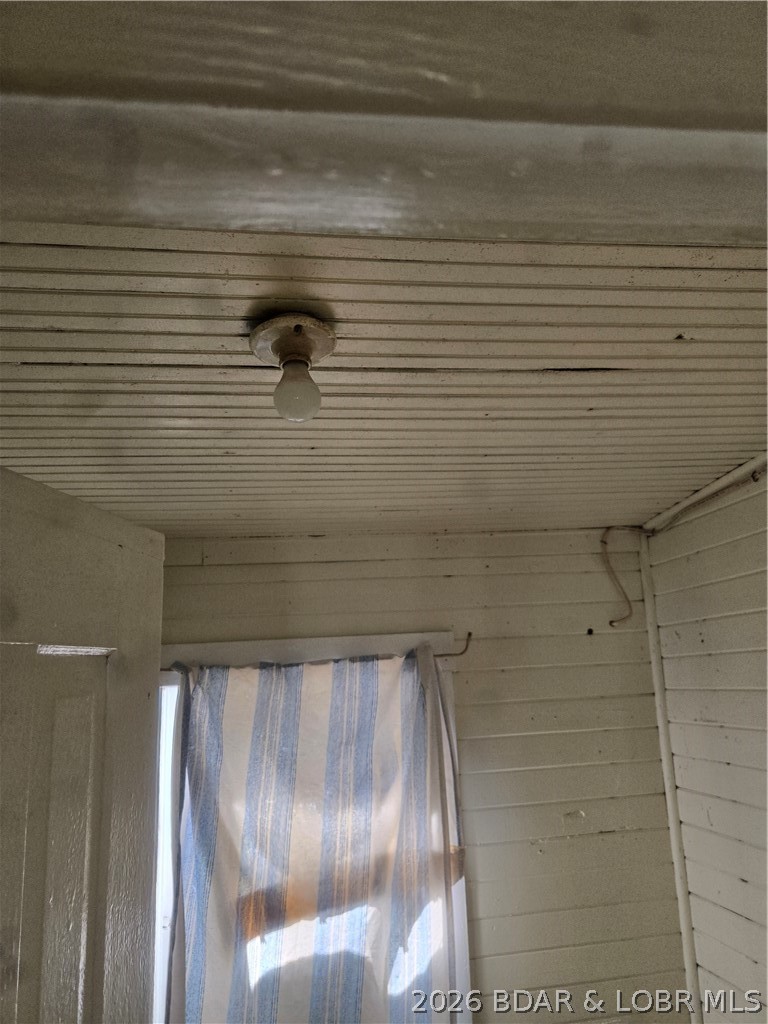 208 Main Property Photo 37