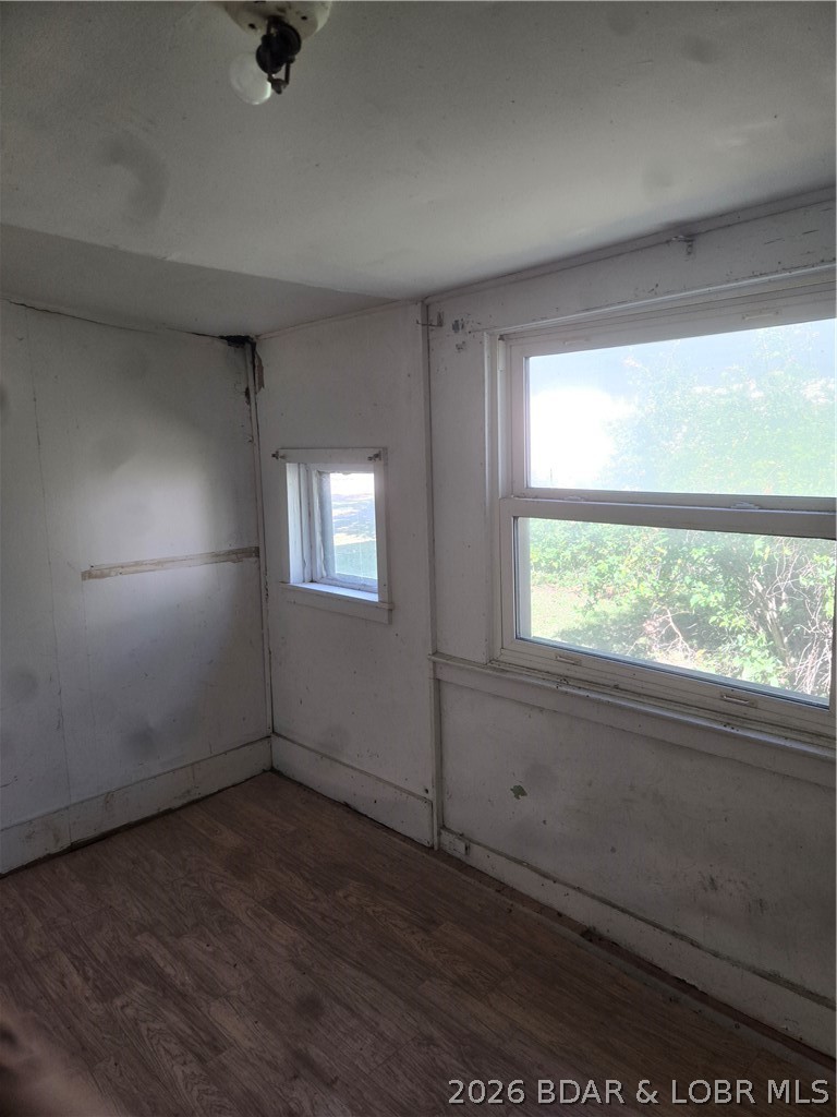 208 Main Property Photo 47