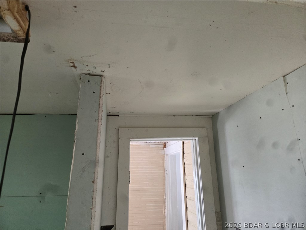 208 Main Property Photo 64