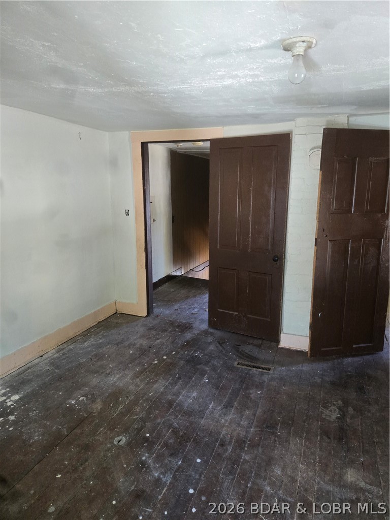 208 Main Property Photo 78