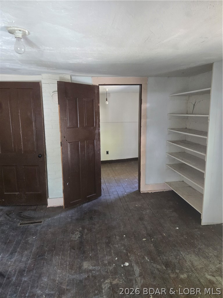 208 Main Property Photo 79