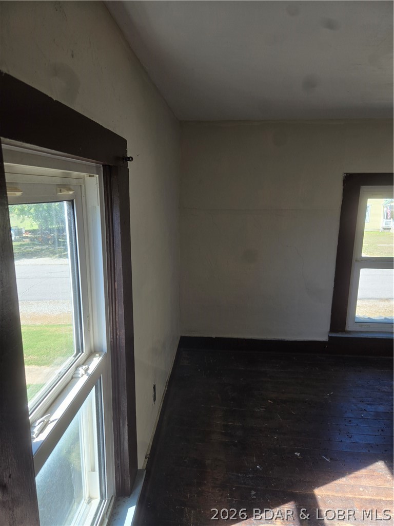 208 Main Property Photo 89