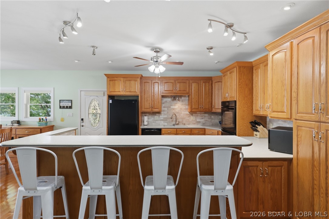 709 Swaying Oak Drive Property Photo 16