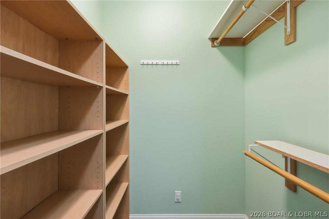 709 Swaying Oak Drive Property Photo 29