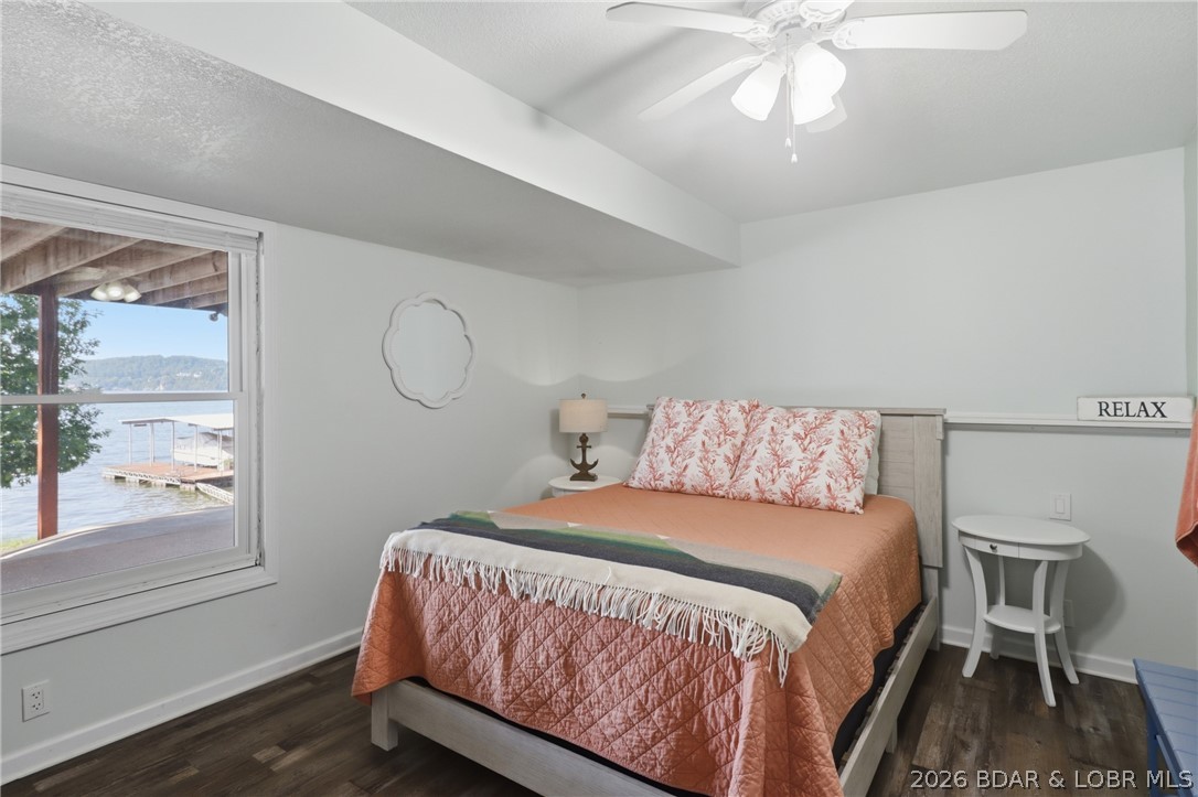 709 Swaying Oak Drive Property Photo 33