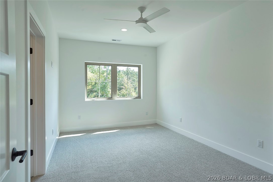 5543 Deephaven Lane Property Photo 29
