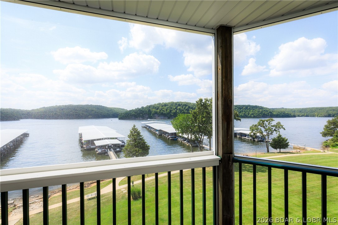 549 Park Place Drive 3b Property Photo 1