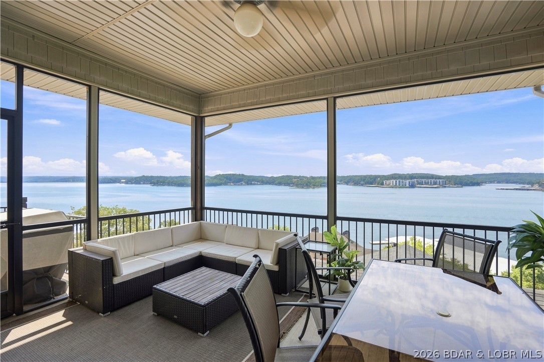 1104 Beacon Pointe Circle Property Photo 19