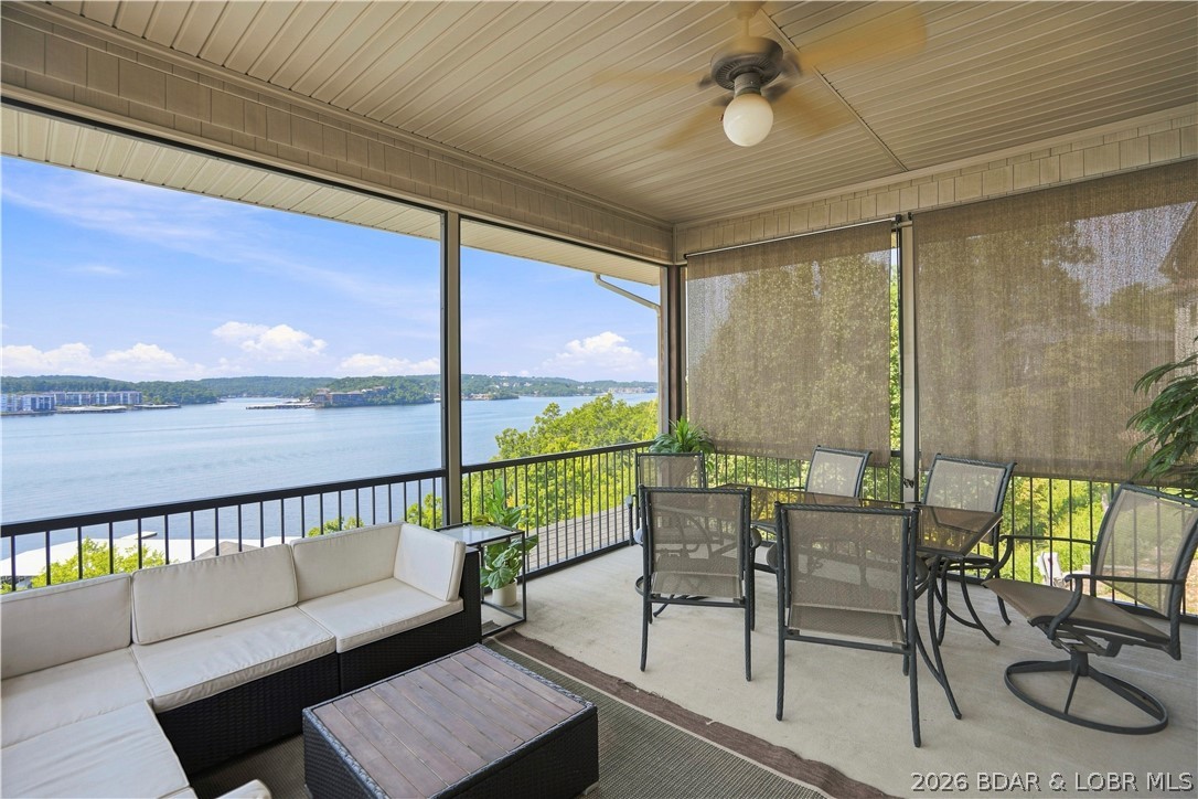 1104 Beacon Pointe Circle Property Photo 20
