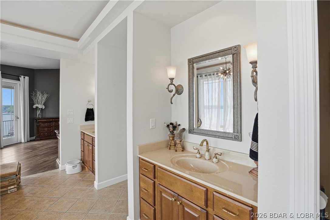 1104 Beacon Pointe Circle Property Photo 30