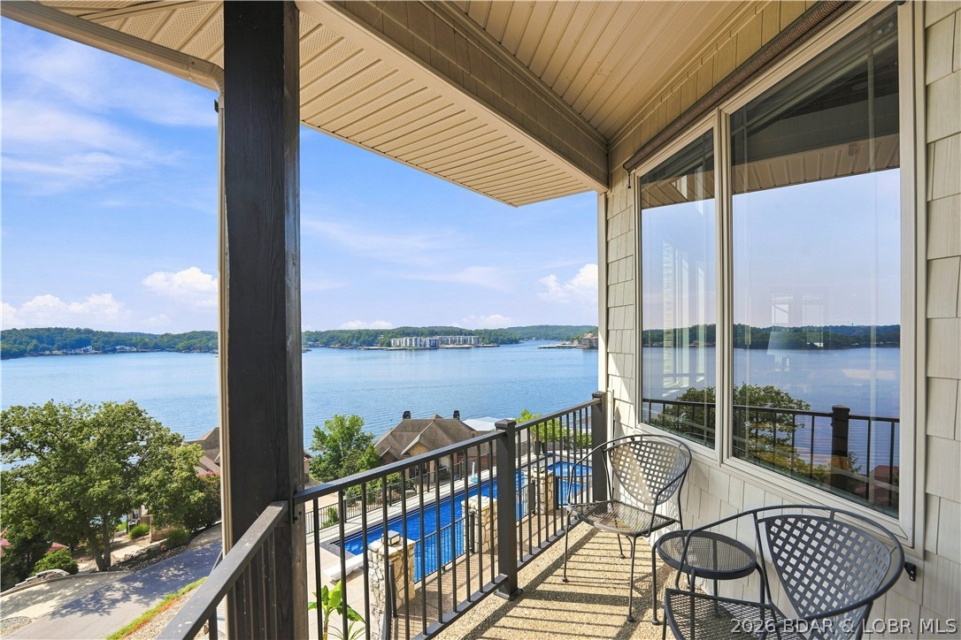 1104 Beacon Pointe Circle Property Photo 32