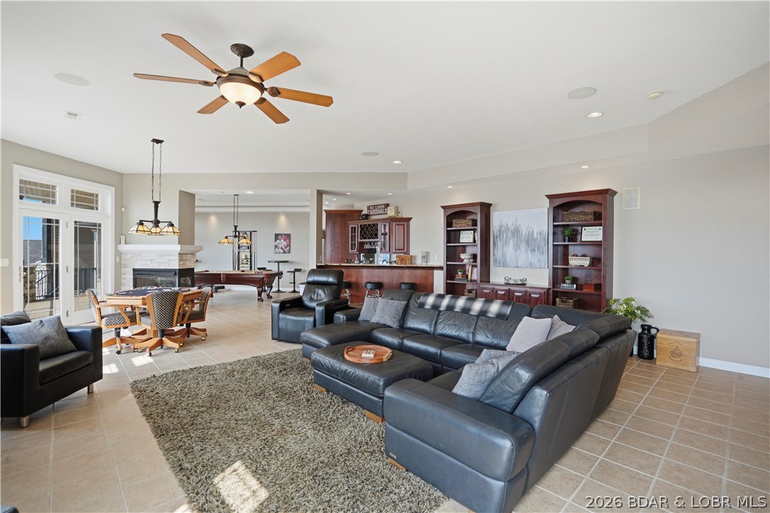 1104 Beacon Pointe Circle Property Photo 38