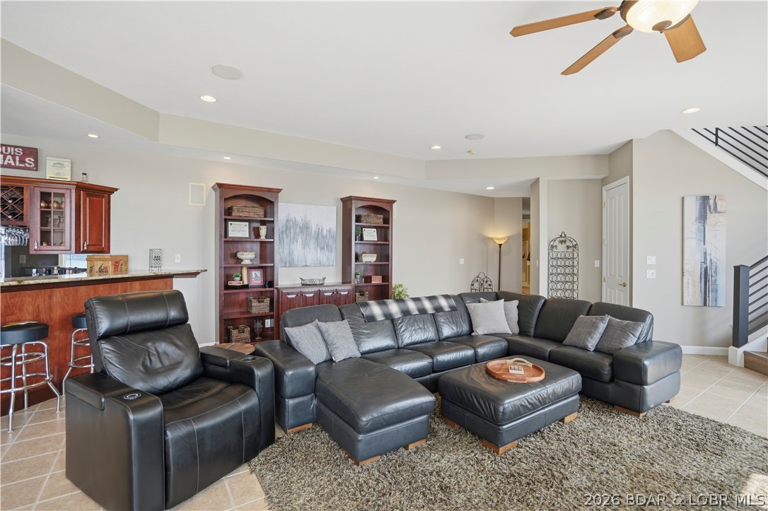 1104 Beacon Pointe Circle Property Photo 39