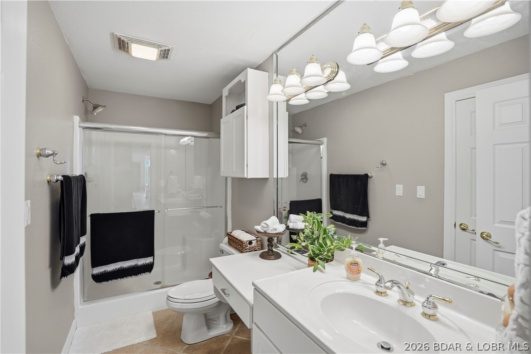 1104 Beacon Pointe Circle Property Photo 49