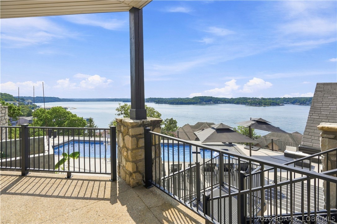 1104 Beacon Pointe Circle Property Photo 54