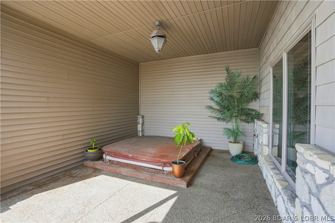1104 Beacon Pointe Circle Property Photo 62