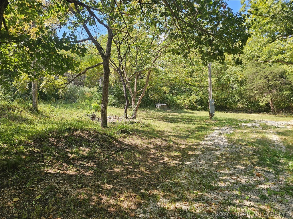 585 West Lakeview Drive Property Photo 2