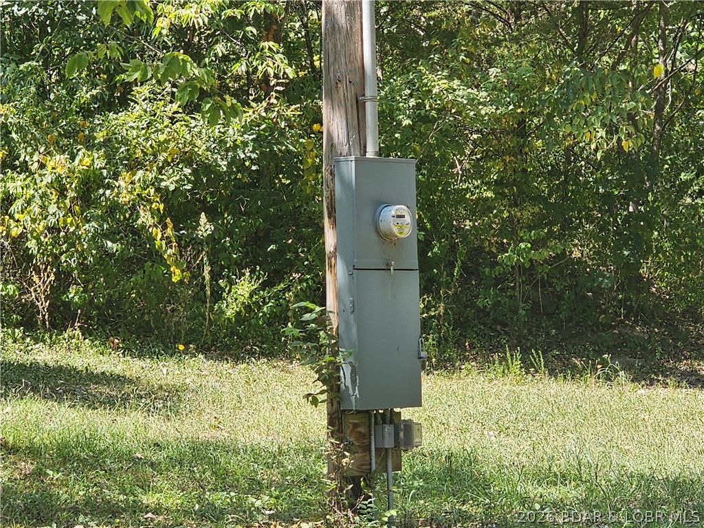 585 West Lakeview Drive Property Photo 4