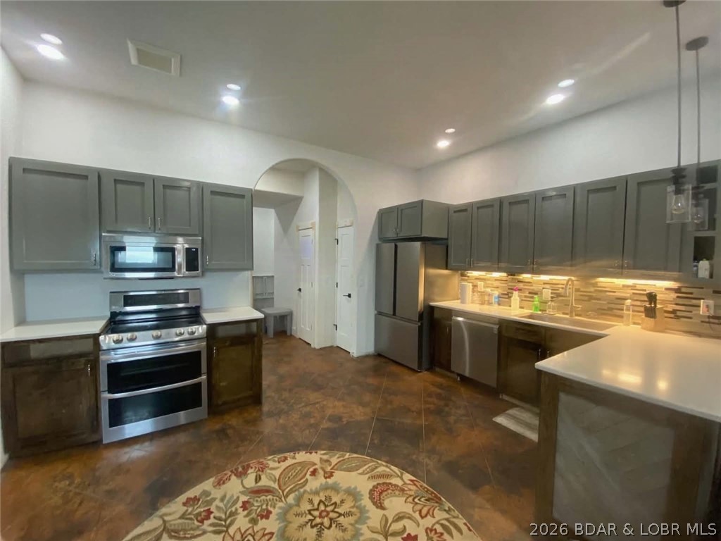 899 Panoramic Drive Property Photo 6