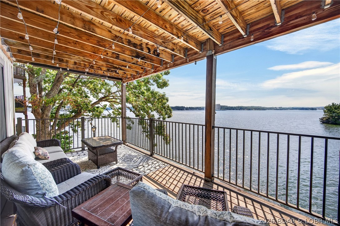 365 Waters Edge Drive 1a Property Photo 1