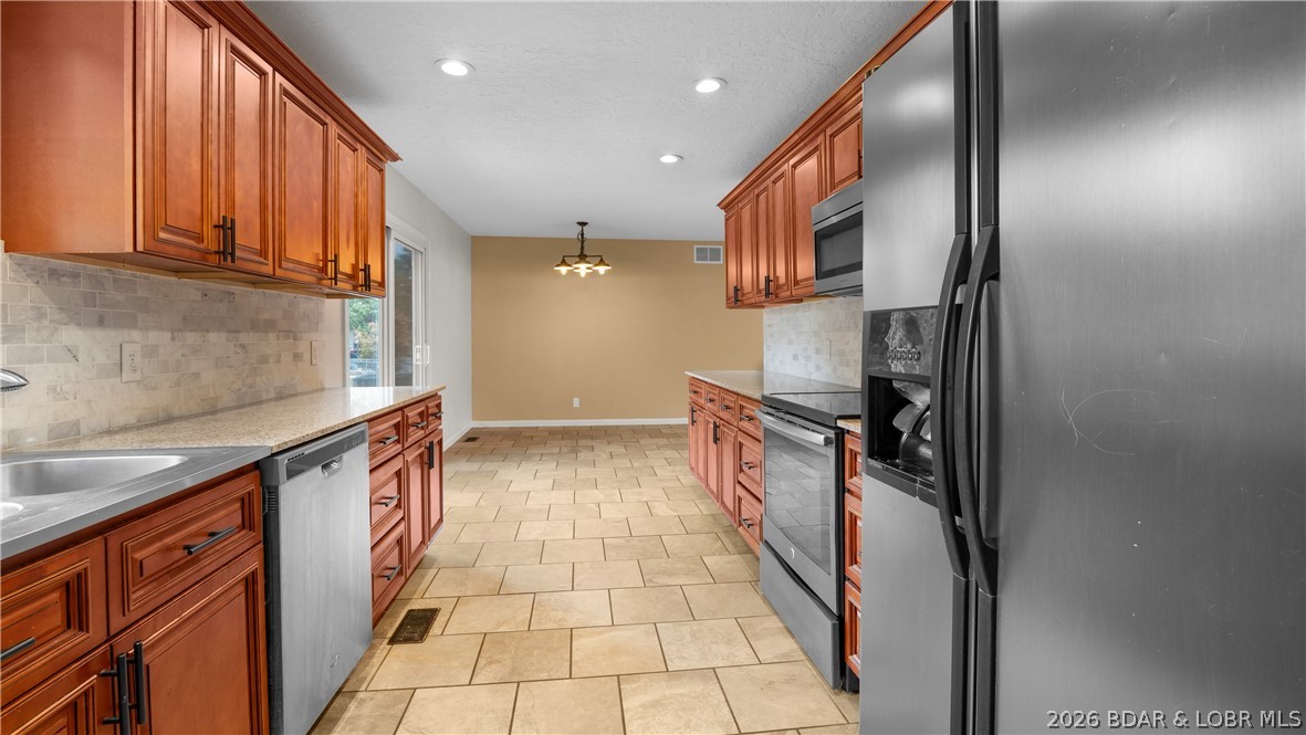 81 Ravenwood Drive Property Photo 1