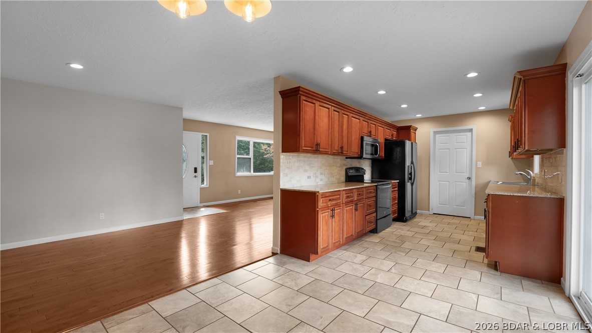 81 Ravenwood Drive Property Photo 1
