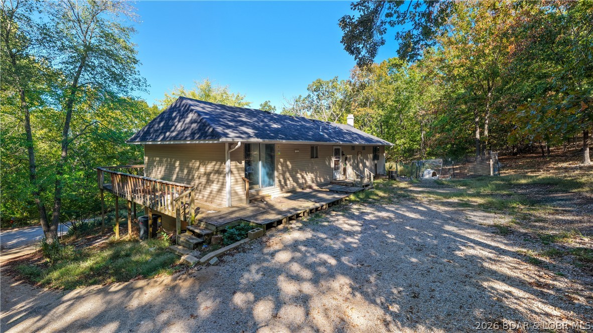 98 Round Table Drive Property Photo 1
