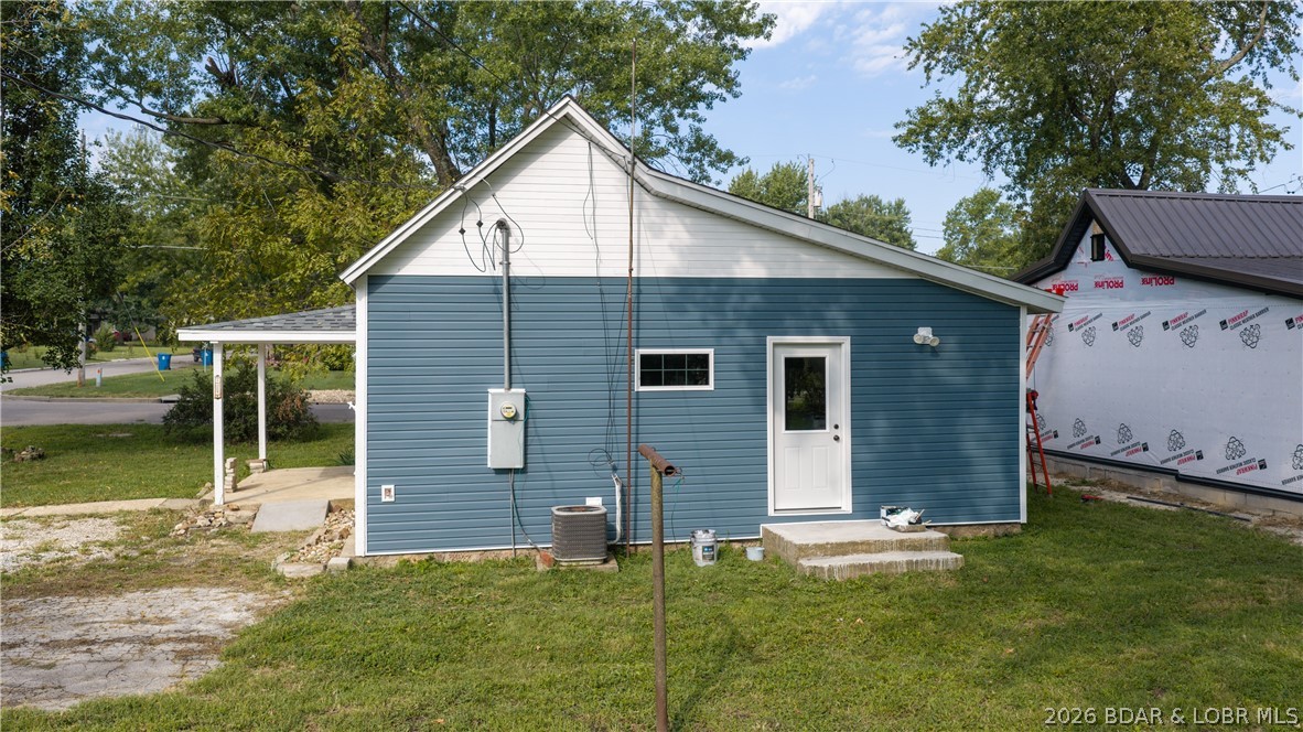 453 W 11th Street Property Photo 4