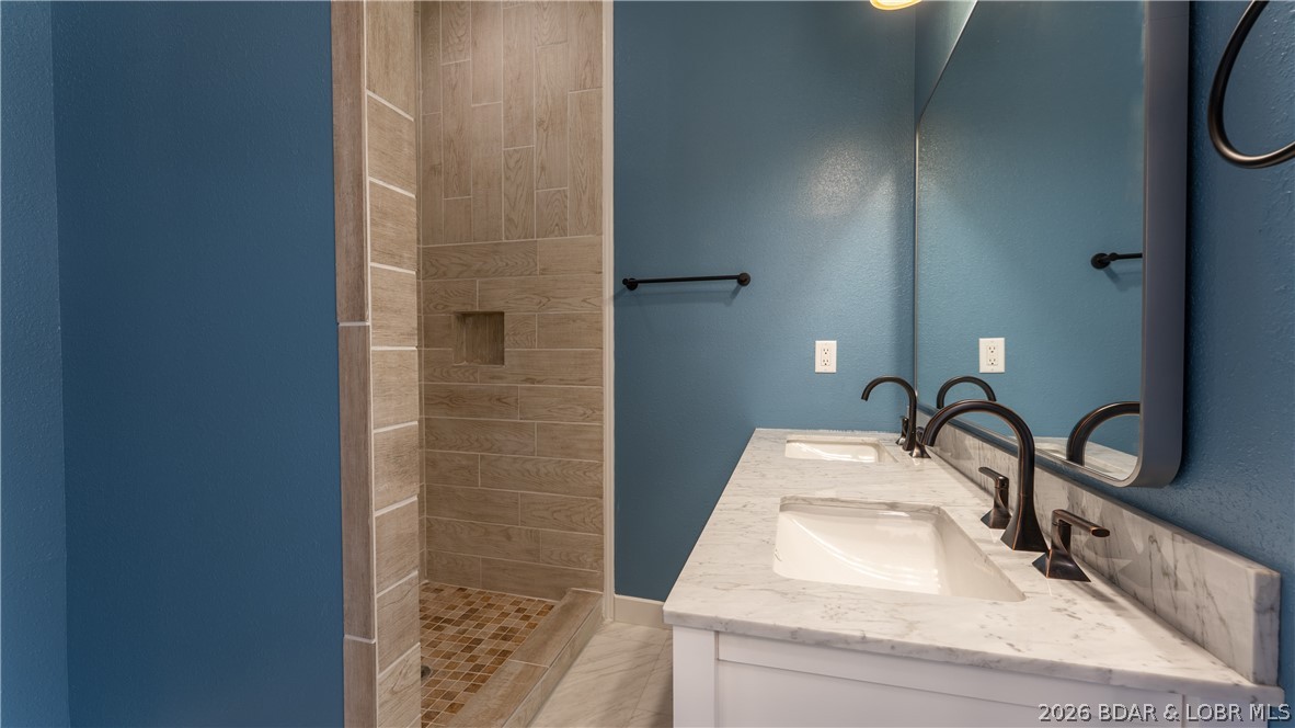 453 W 11th Street Property Photo 9