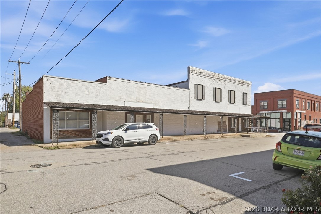 205 1st Street Property Photo 2