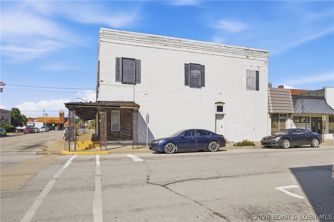 205 1st Street Property Photo 3