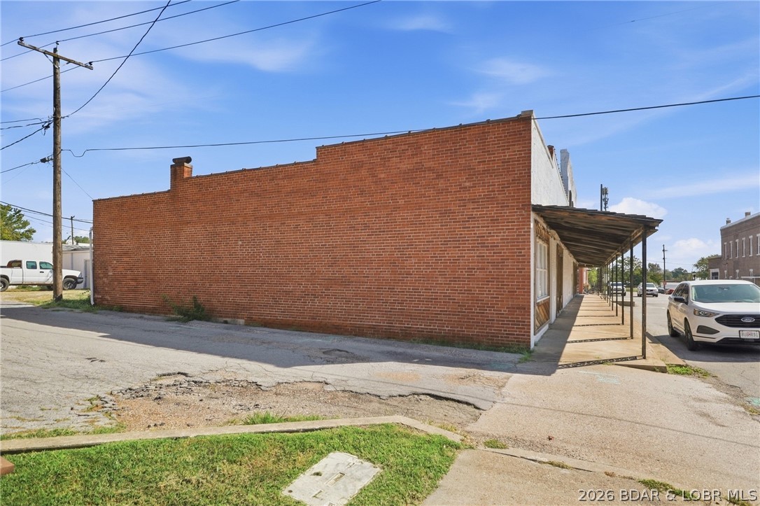 205 1st Street Property Photo 5