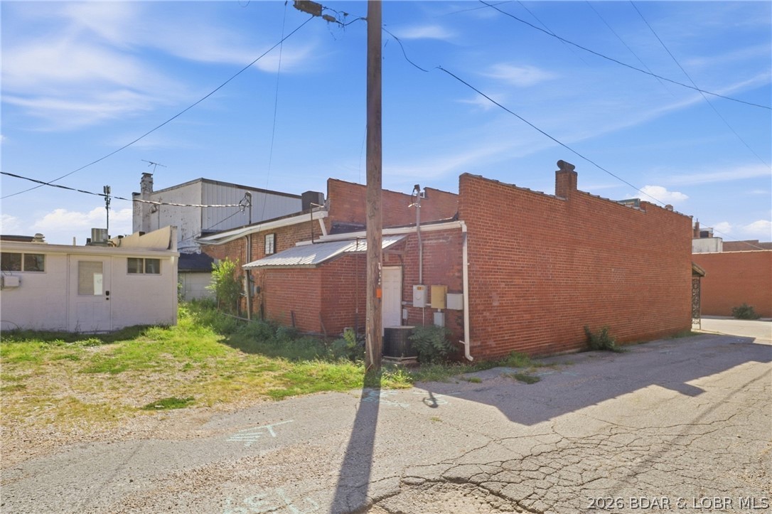 205 1st Street Property Photo 6