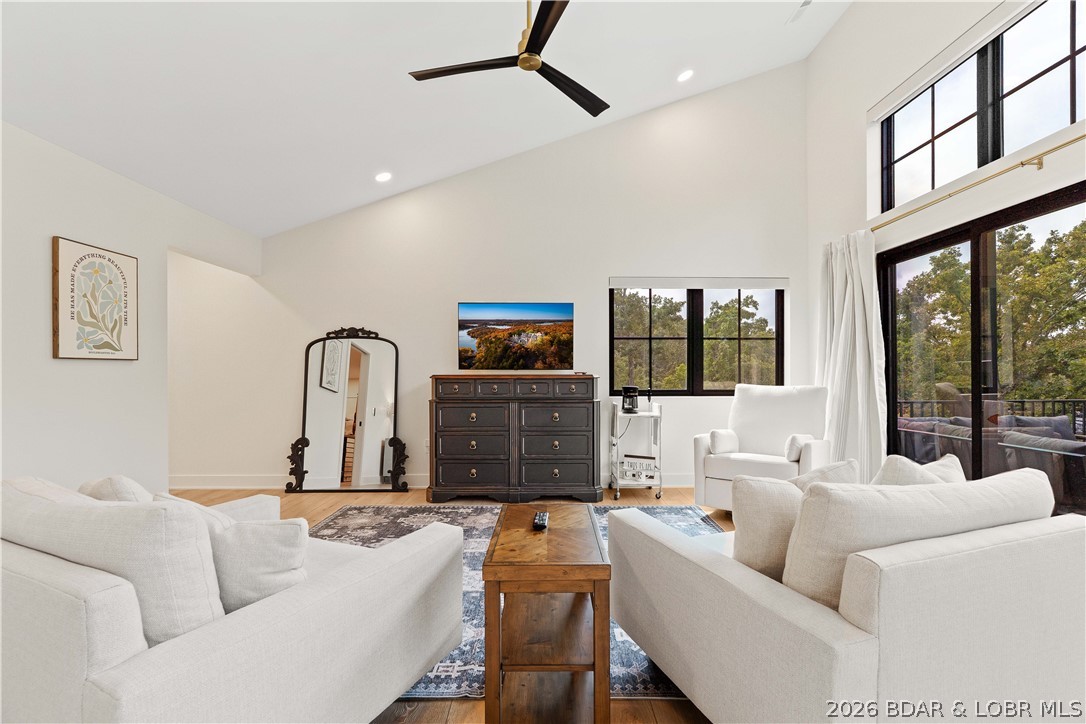 379 Comanche Road Property Photo 16