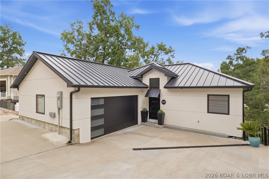 1169 Beacon Pointe Circle Property Photo 1