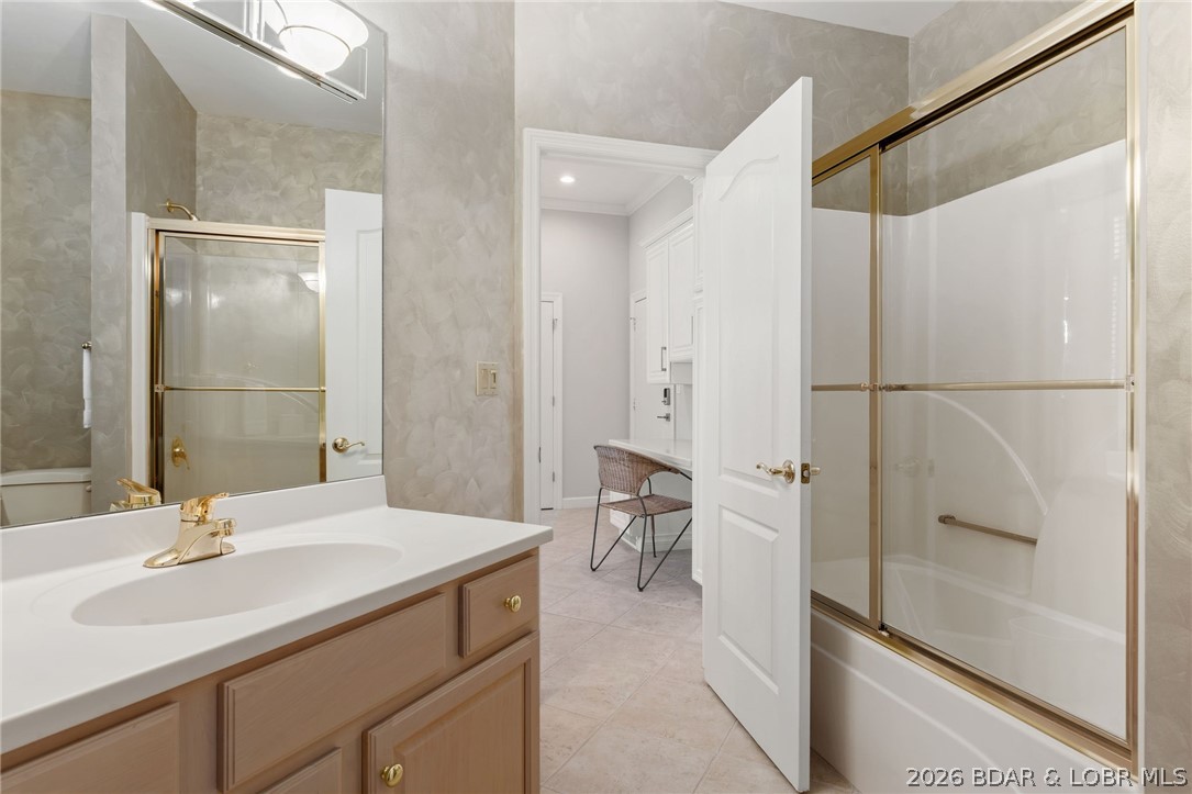 302 Crown Point Drive Property Photo 49