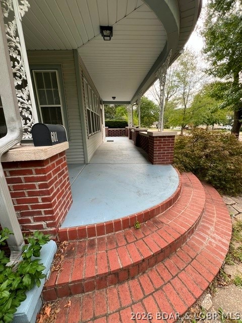 601 E Newton Street Property Photo 3