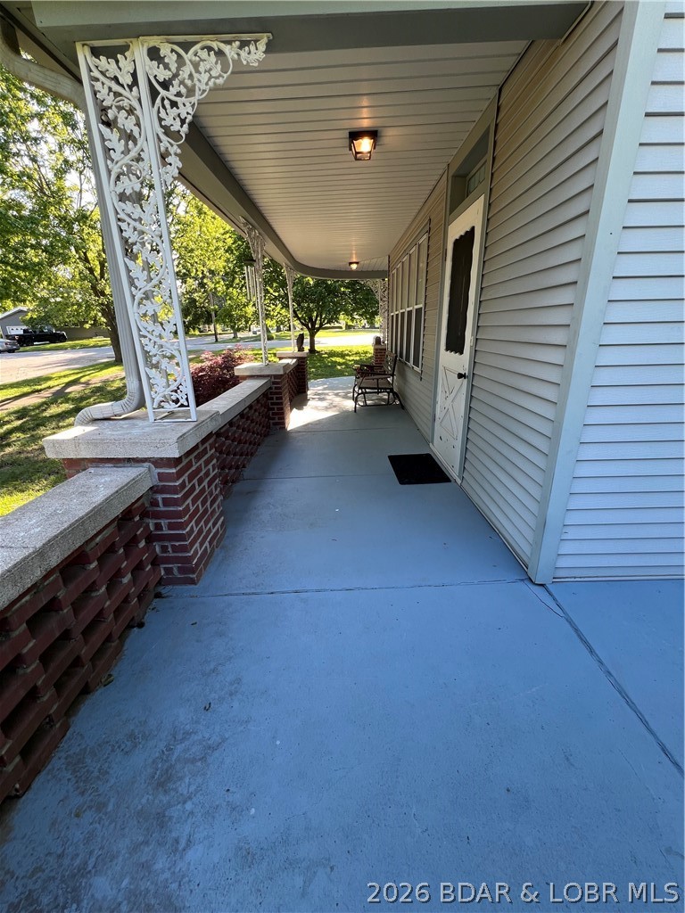 601 E Newton Street Property Photo 8