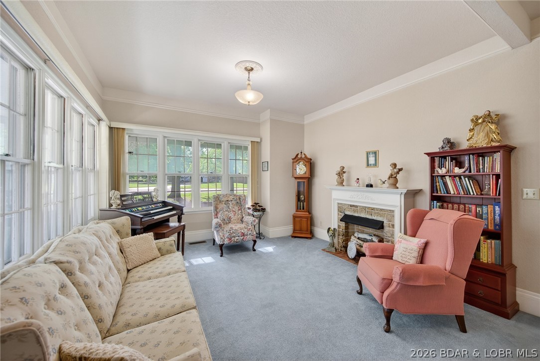 601 E Newton Street Property Photo 11