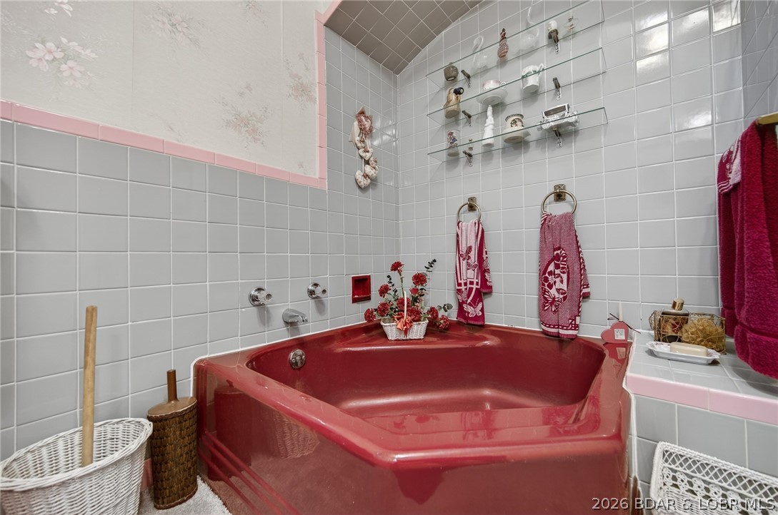 601 E Newton Street Property Photo 44