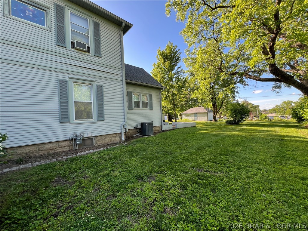 601 E Newton Street Property Photo 53