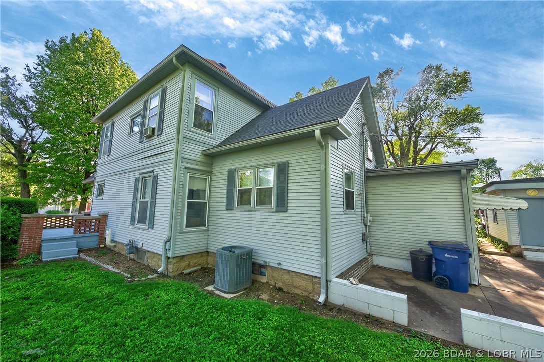 601 E Newton Street Property Photo 57