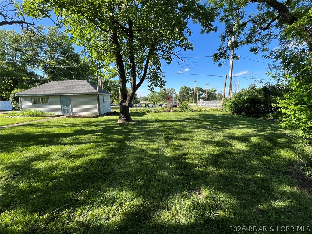 601 E Newton Street Property Photo 66
