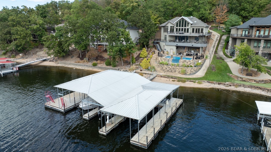 685 Grand View Drive Property Photo